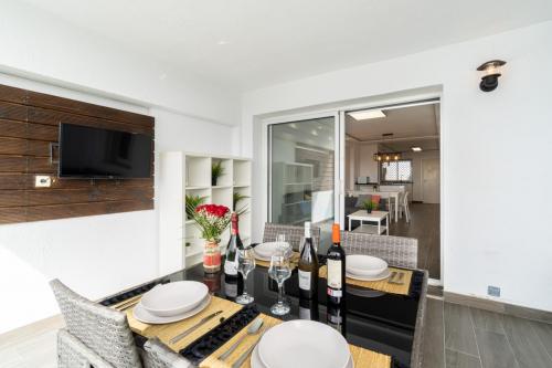 Terraza con balcón en apartamento turístico en Salou