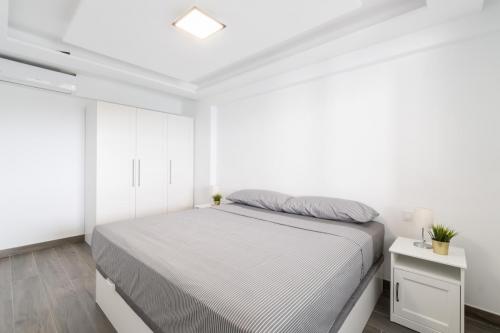 Habitación matrimonial en apartamento turístico en Salou