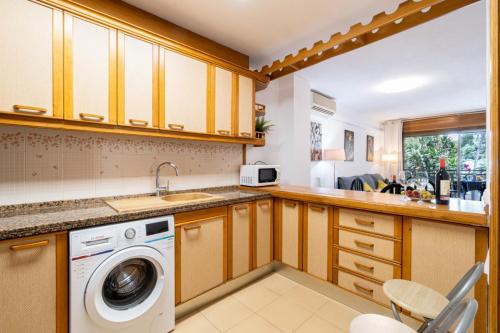 Cocina grande en apartamento turístico en Salou