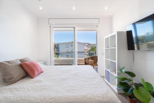 Habitación con balcón en Salou en apartamento turístico en Salou